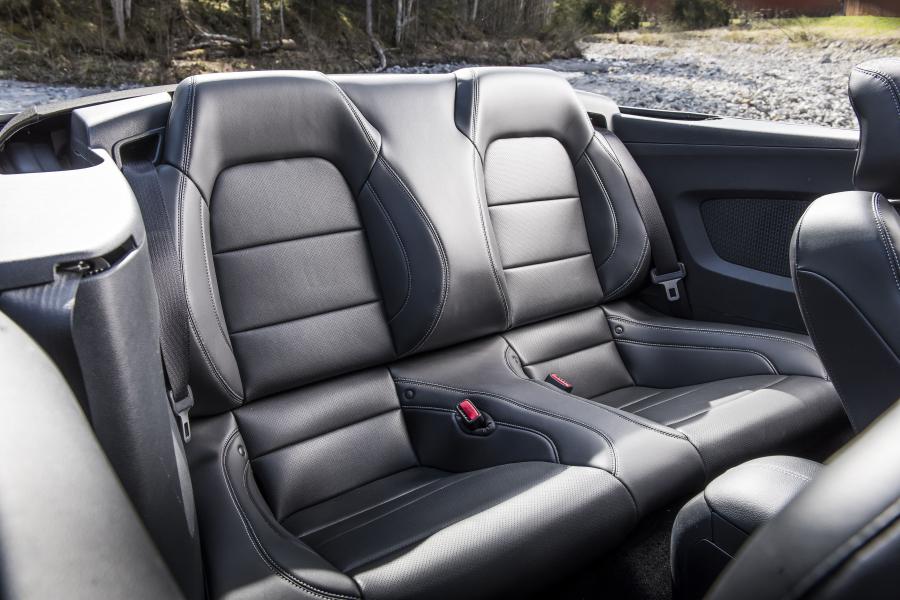  Ford Mustang GT Convertible 2015 года  (EU) (фото 29 из 32)